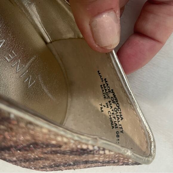 Nine West Rocha gold glitter animal print pumps size 7 - Picture 9 of 10